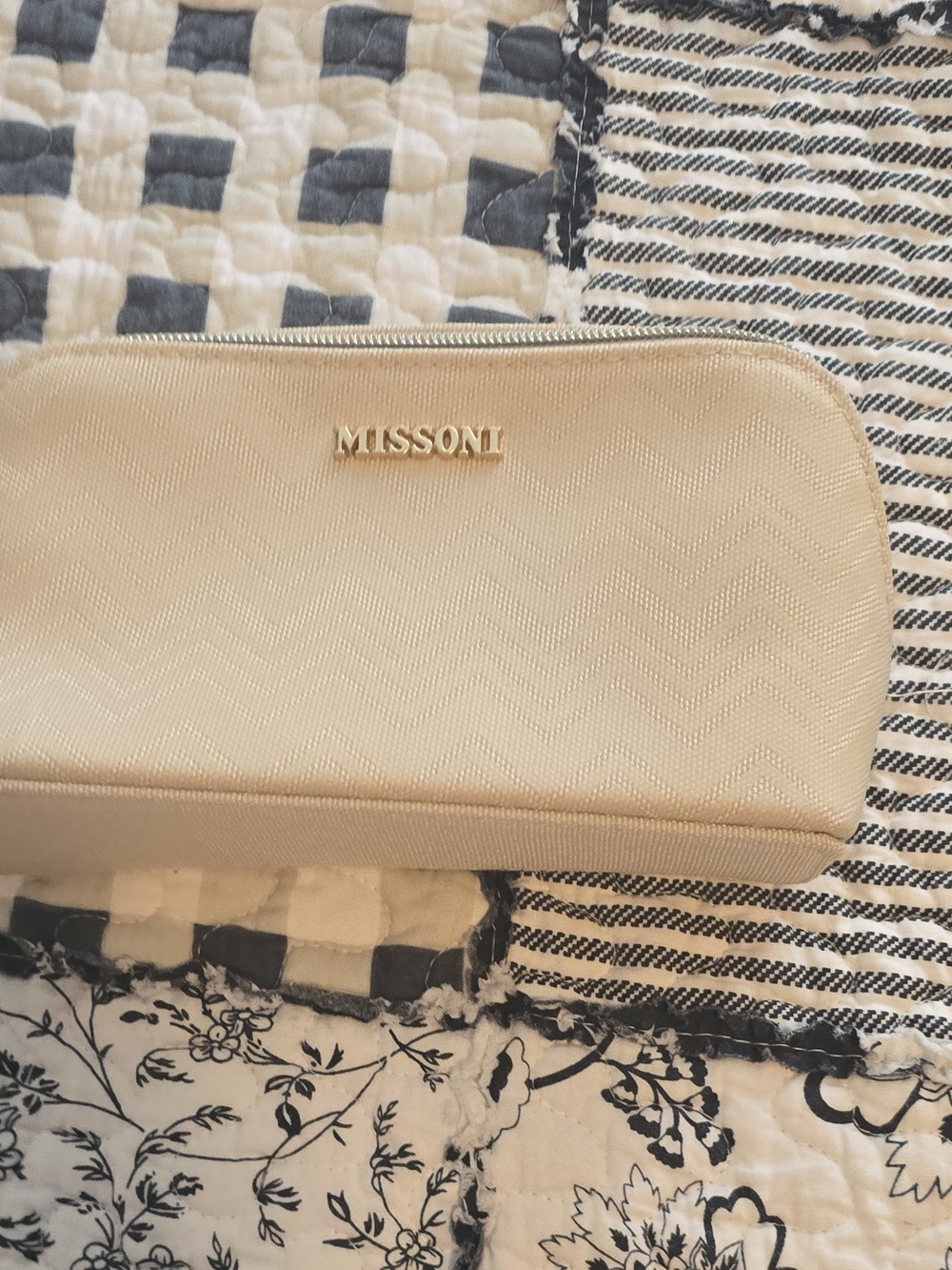 Missoni Cream Chevron Travel Pouch for Delta